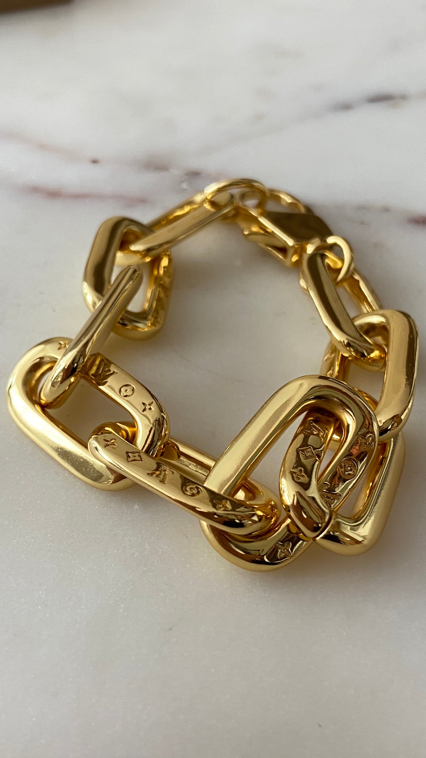 GOLD Big Bracelet