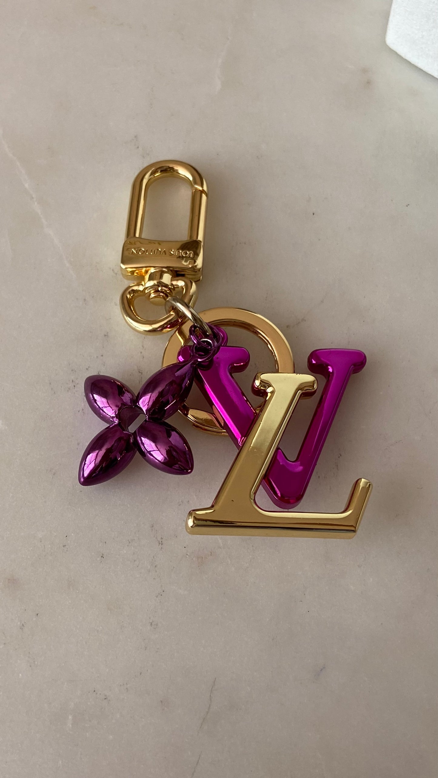 Di Carol fucshia Keychain 🔑🩷