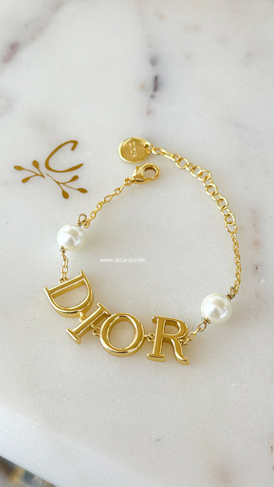 Golden Pearls Bracelet