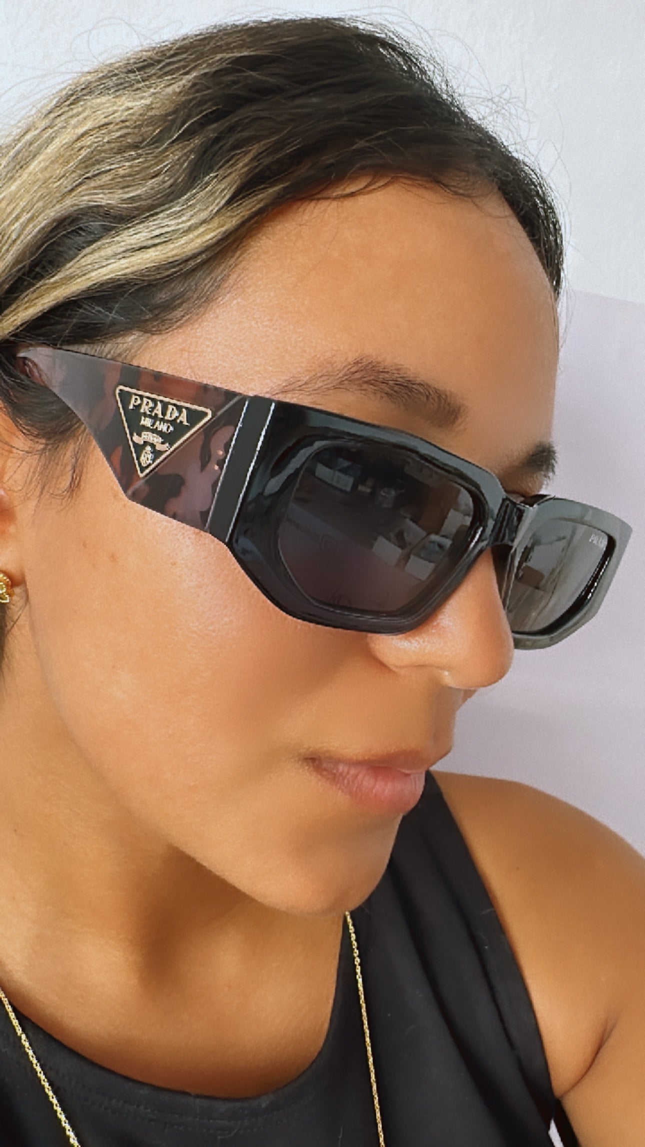Sunglasses Black With Gold Logo